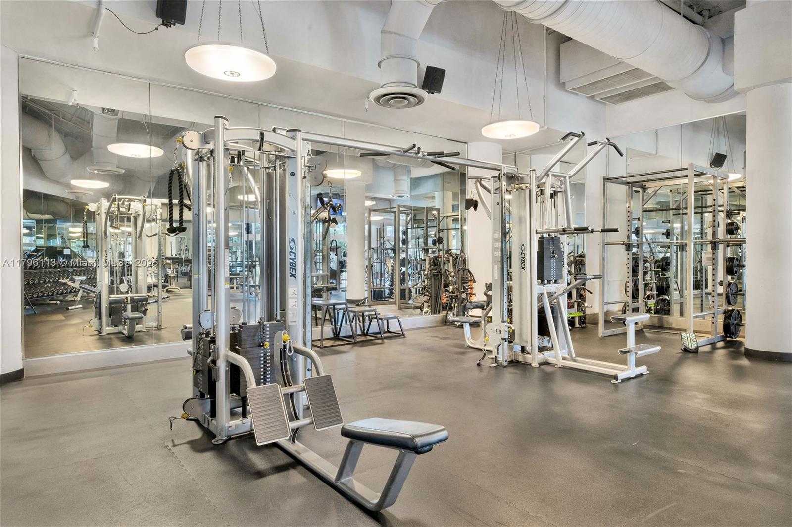 Small Image of 100 SOUTH POINTE DR #2508, Miami Beach Number 35