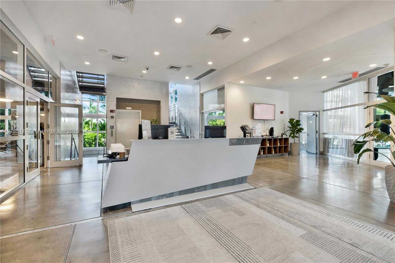 Small Image of 100 SOUTH POINTE DR #2508, Miami Beach Number 39