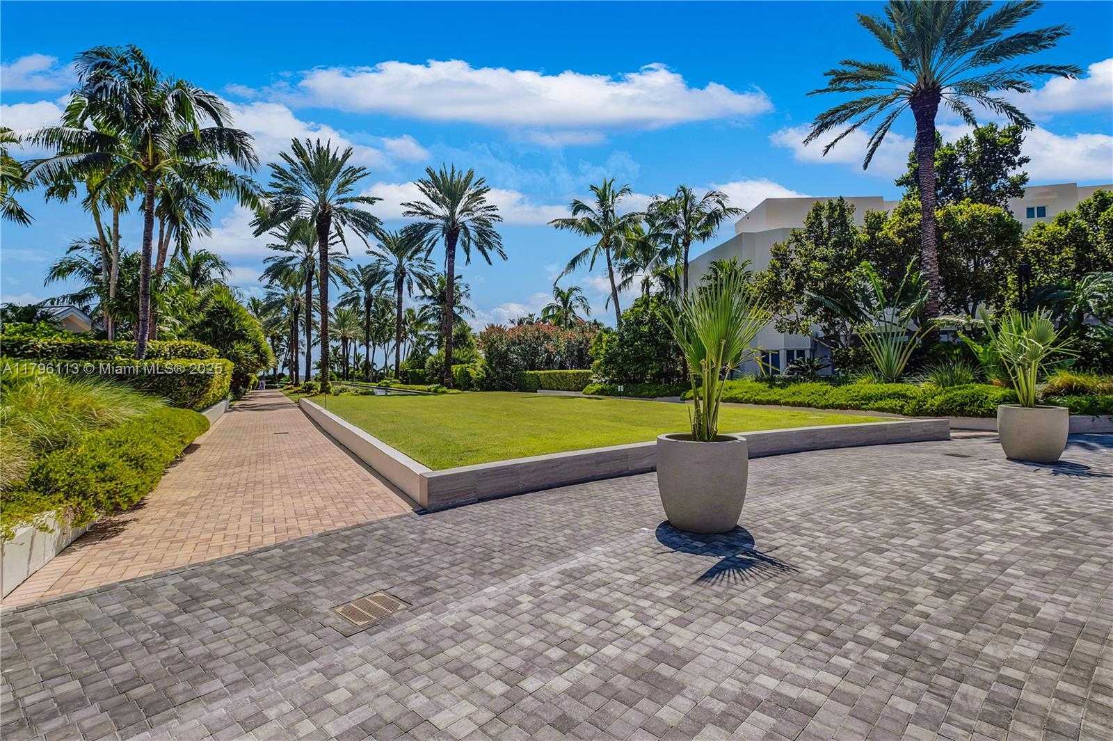 Small Image of 100 SOUTH POINTE DR #2508, Miami Beach Number 46