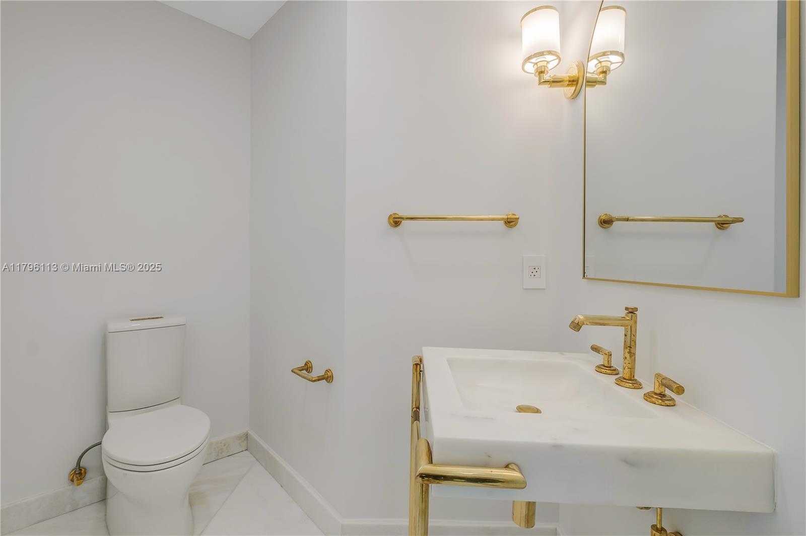 Small Image of 100 SOUTH POINTE DR #2508, Miami Beach Number 51