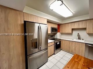 Small Image of 2655 COLLINS AVE #1710, Miami Beach Number 3