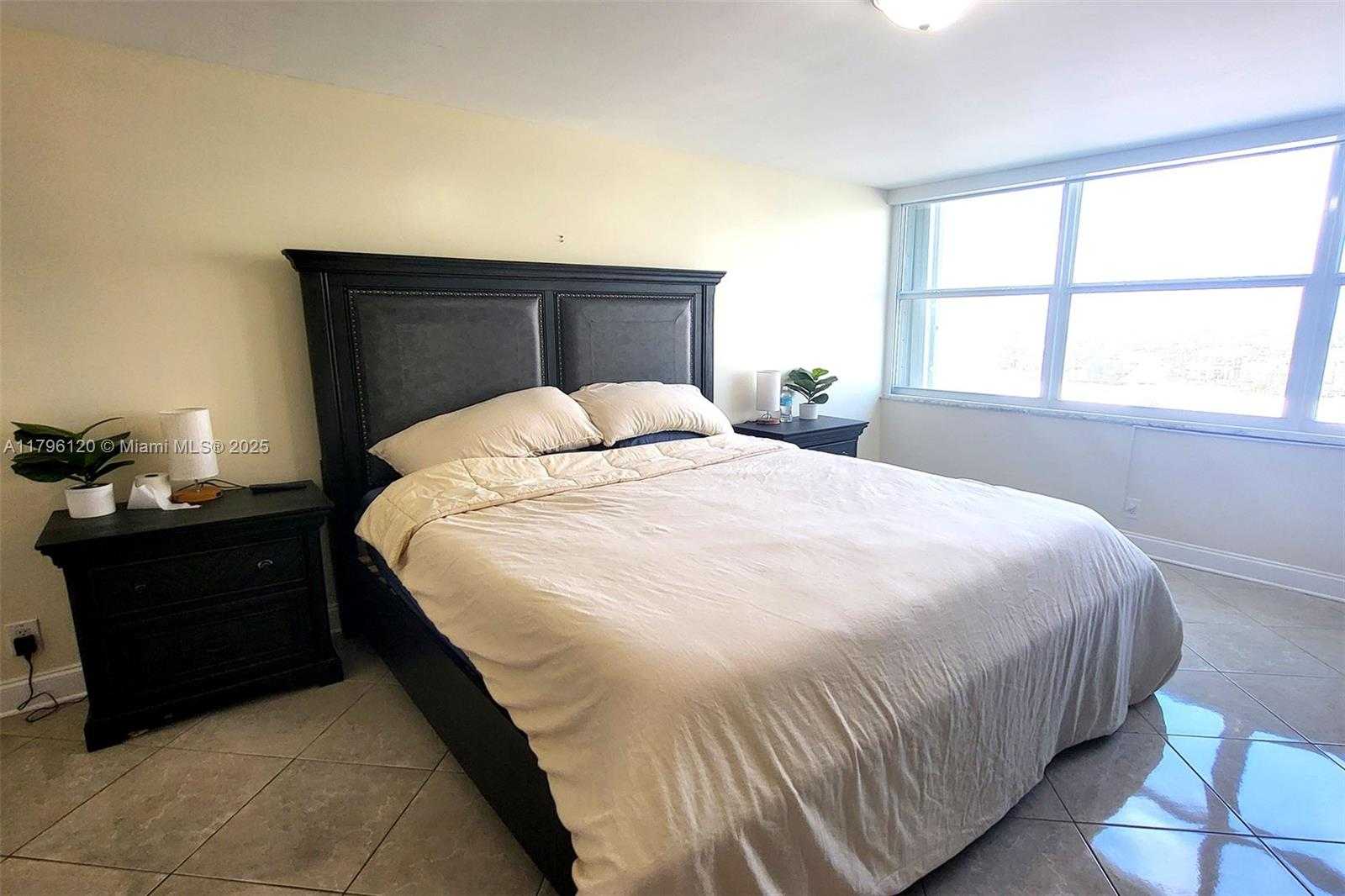 Small Image of 2101 SOUTH OCEAN DR #606, Hollywood Number 17