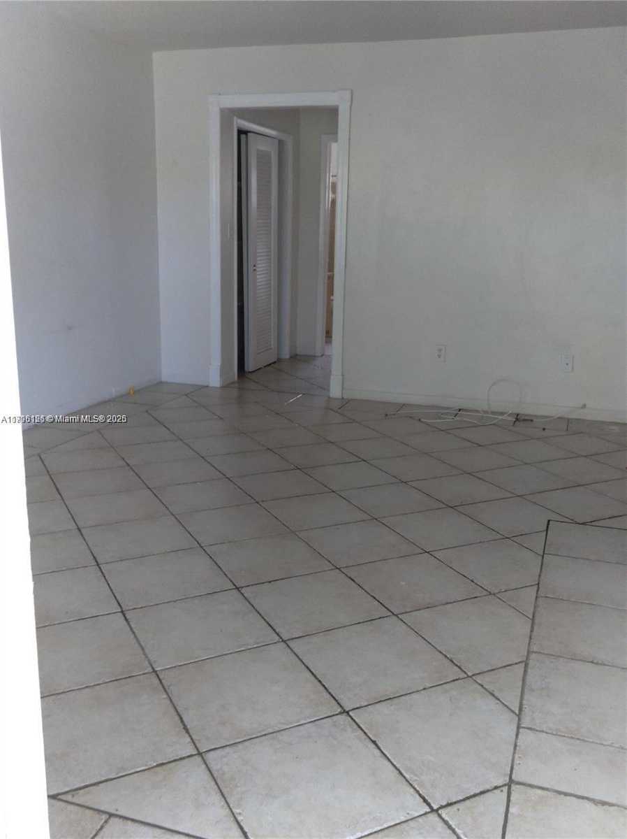 Small Image of 1826 CLEVELAND ST #1, Hollywood Number 9