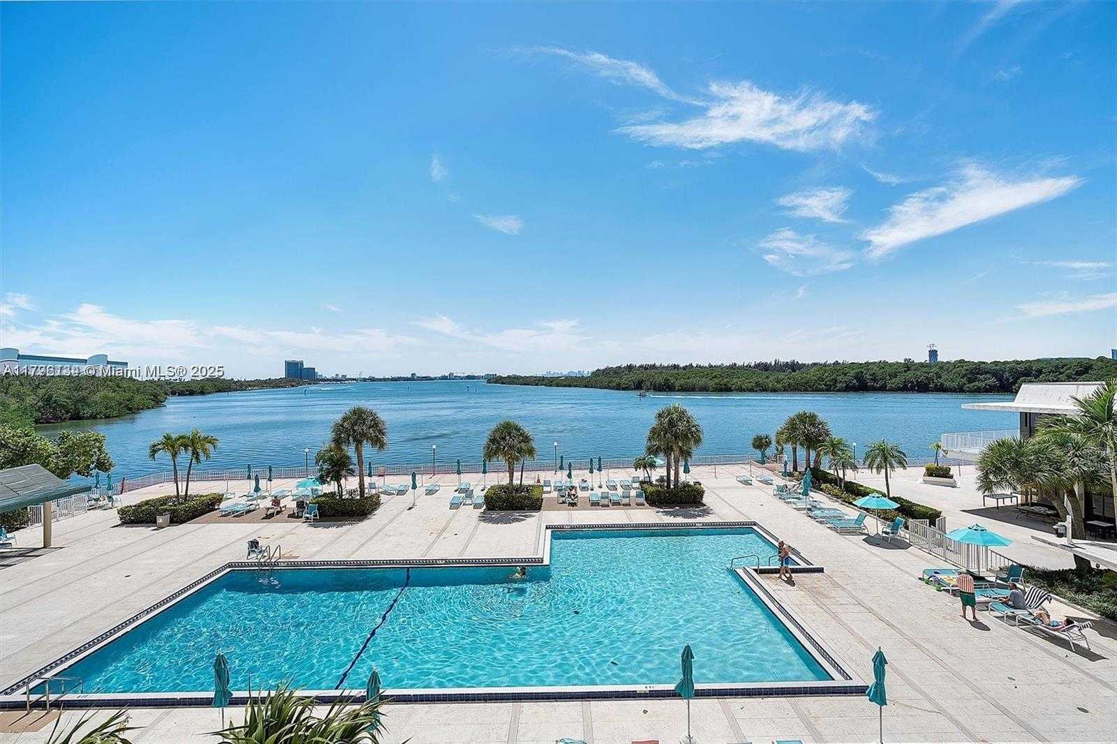 Small Image of 300 BAYVIEW DR #508, Sunny Isles Beach Number 16
