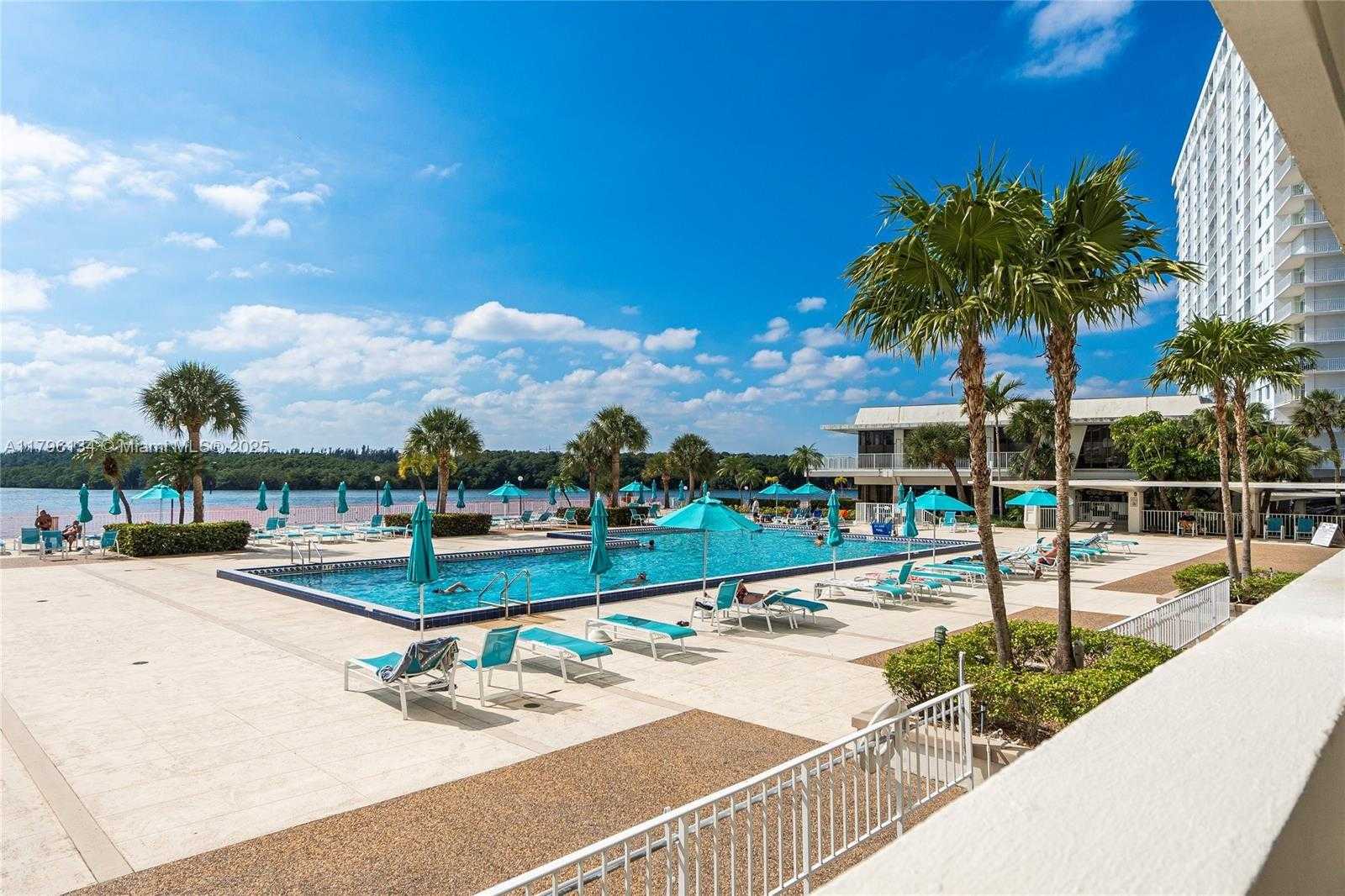 Small Image of 300 BAYVIEW DR #508, Sunny Isles Beach Number 17