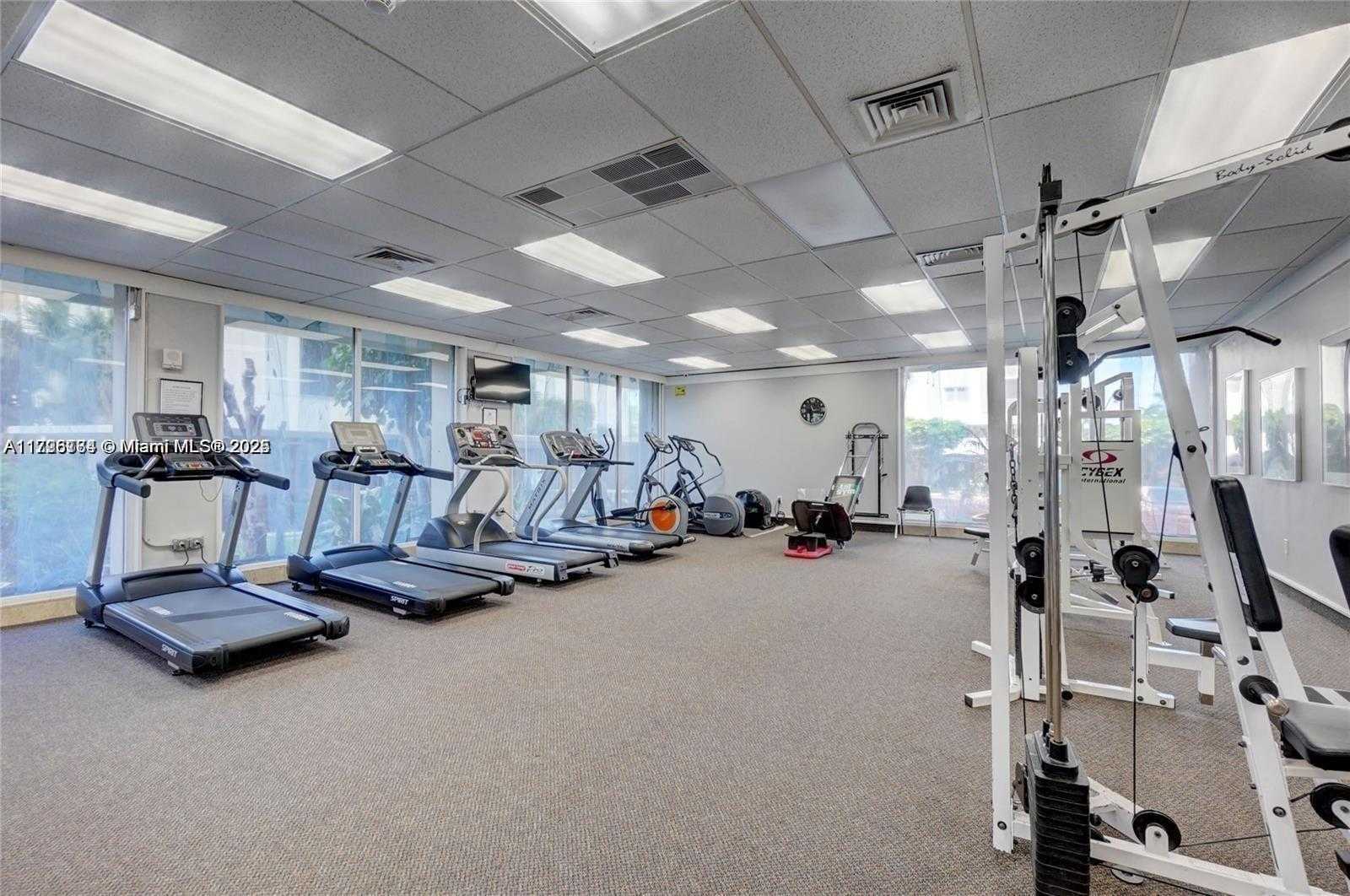Small Image of 300 BAYVIEW DR #508, Sunny Isles Beach Number 26