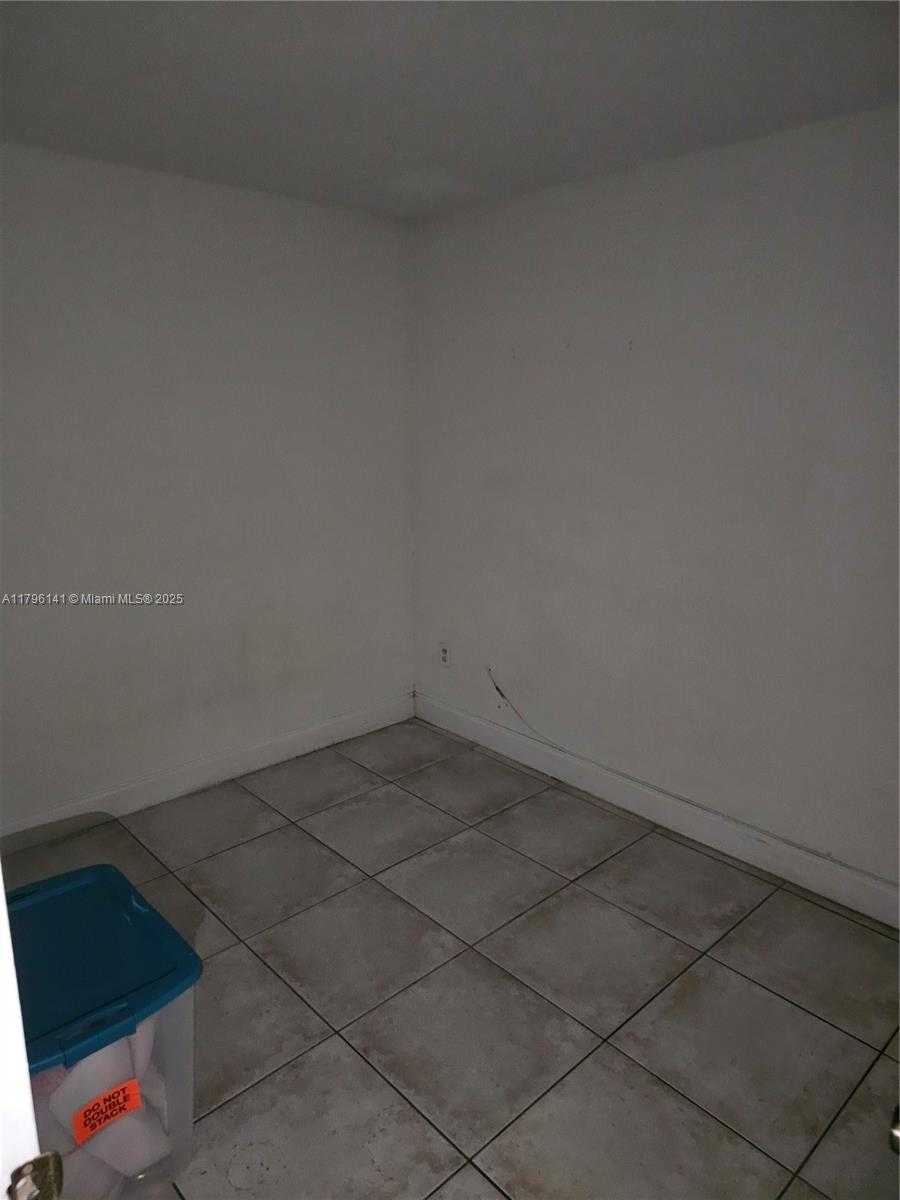 Small Image of 4550 NORTH WEST 79TH AVE #1B, Doral Number 6
