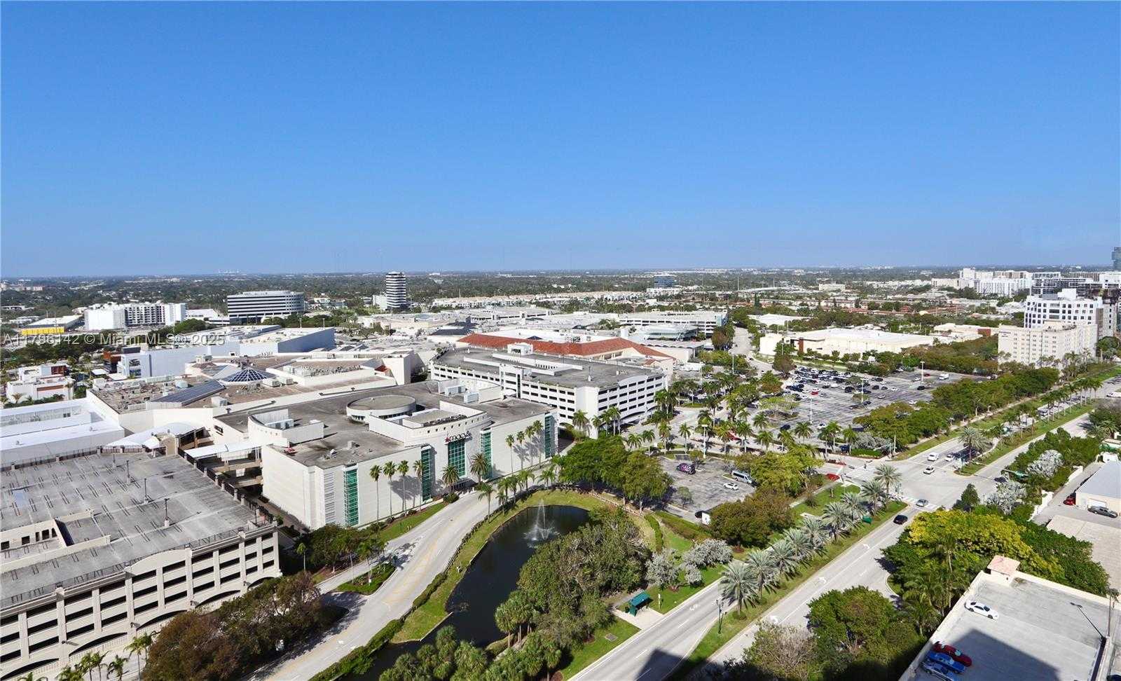 Small Image of 19501 WEST COUNTRY CLUB DR #2510, Aventura Number 15