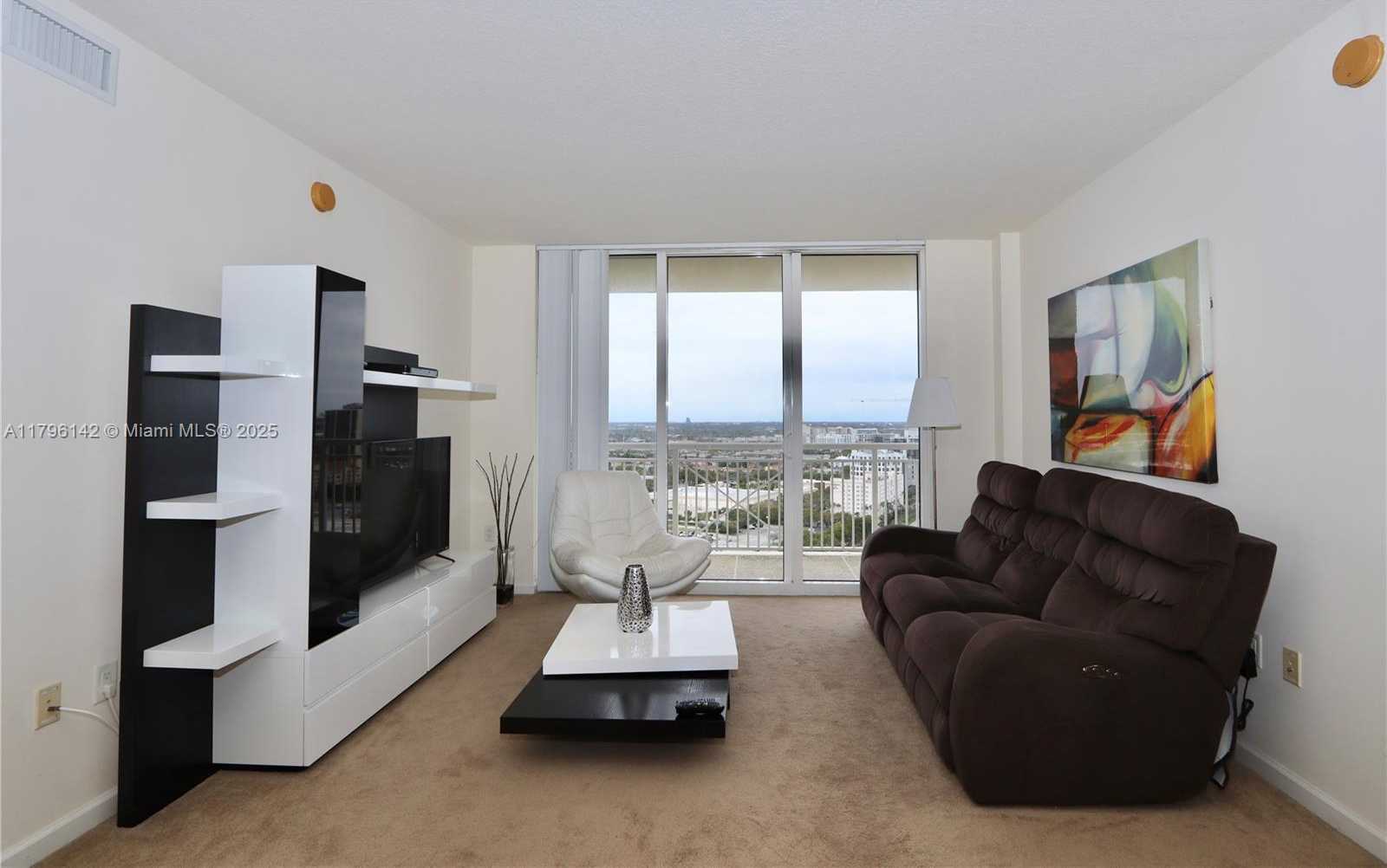 Small Image of 19501 WEST COUNTRY CLUB DR #2510, Aventura Number 3