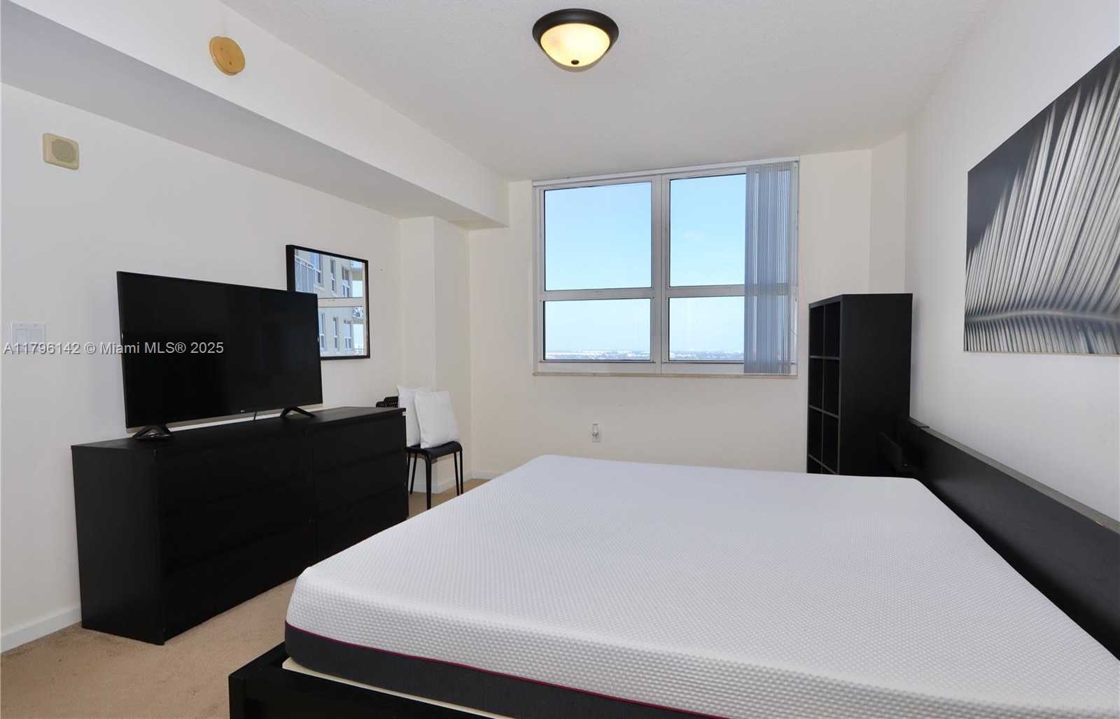 Small Image of 19501 WEST COUNTRY CLUB DR #2510, Aventura Number 7