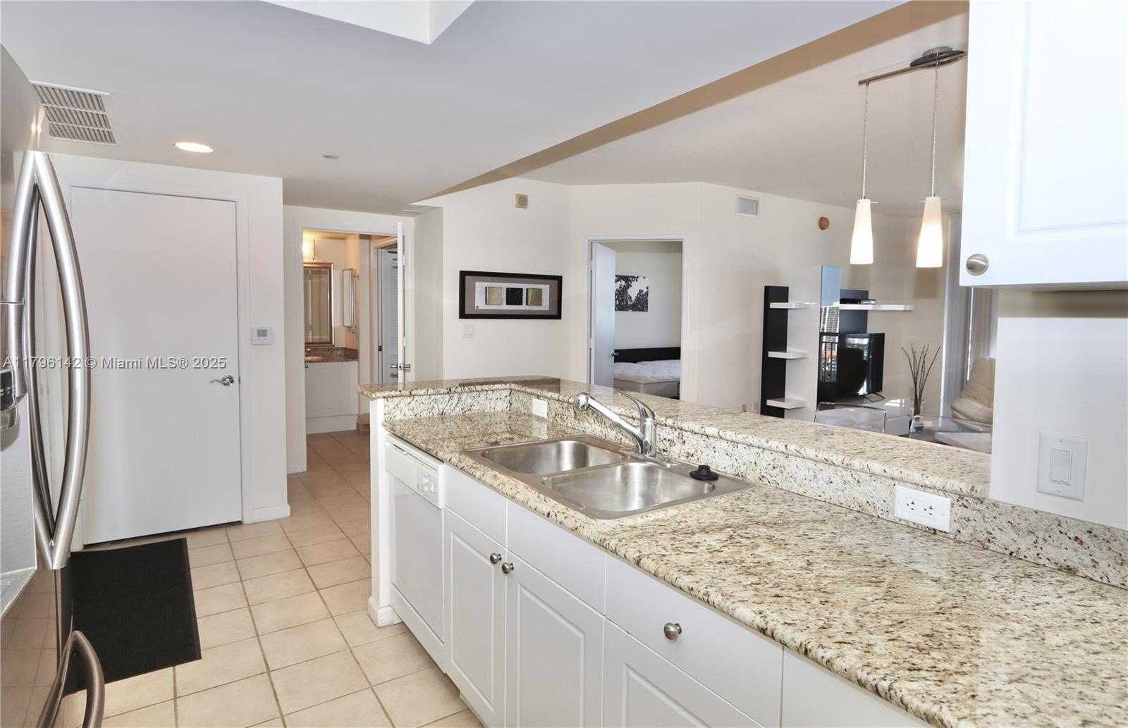 Small Image of 19501 WEST COUNTRY CLUB DR #2510, Aventura Number 9