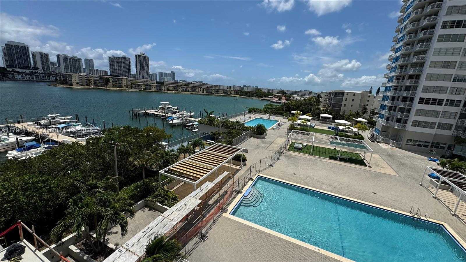 Small Image of 18011 BISCAYNE BLVD #1001, Aventura Number 17