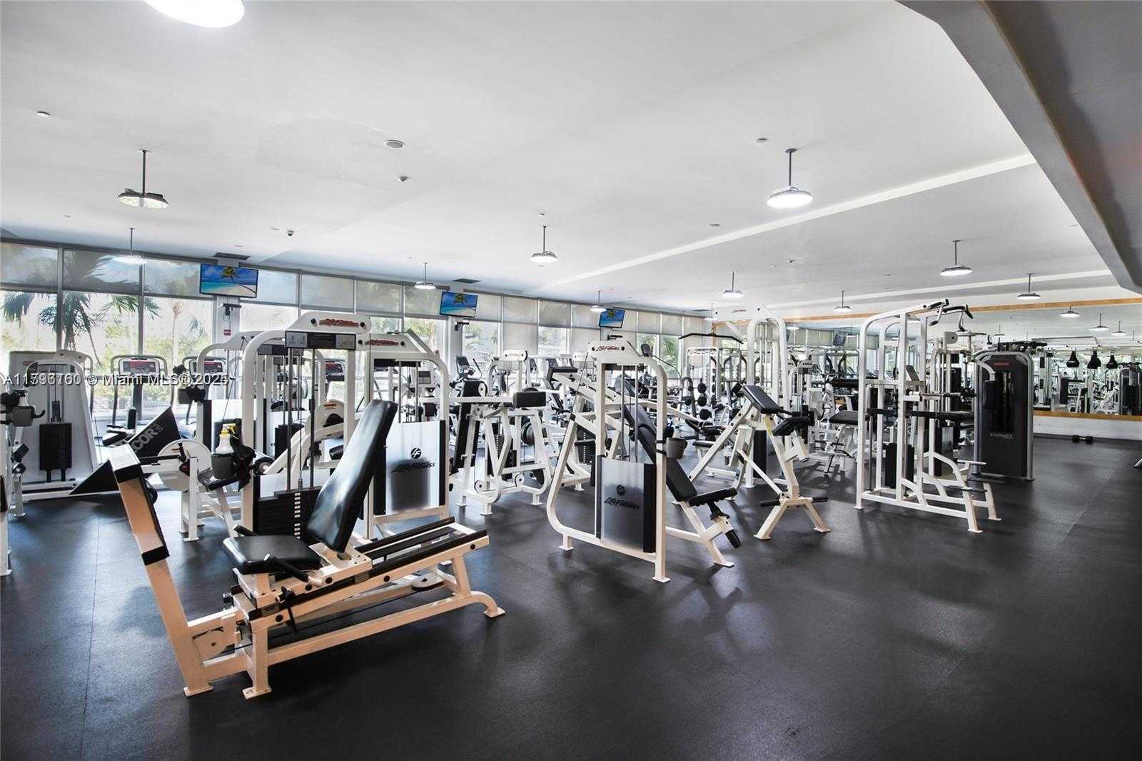 Small Image of 1000 WEST AVE #1118, Miami Beach Number 15