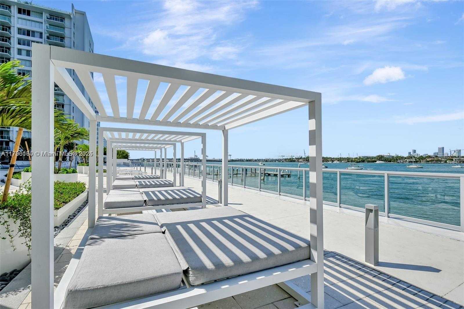 Small Image of 1000 WEST AVE #1118, Miami Beach Number 18