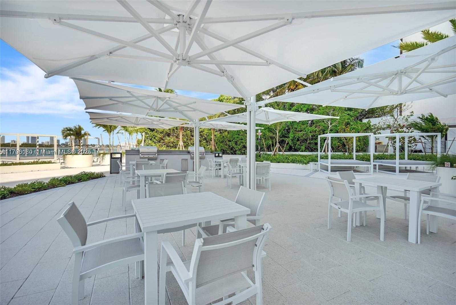 Small Image of 1000 WEST AVE #1118, Miami Beach Number 19
