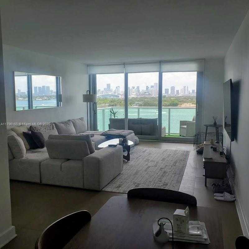 Small Image of 1000 WEST AVE #1118, Miami Beach Number 5