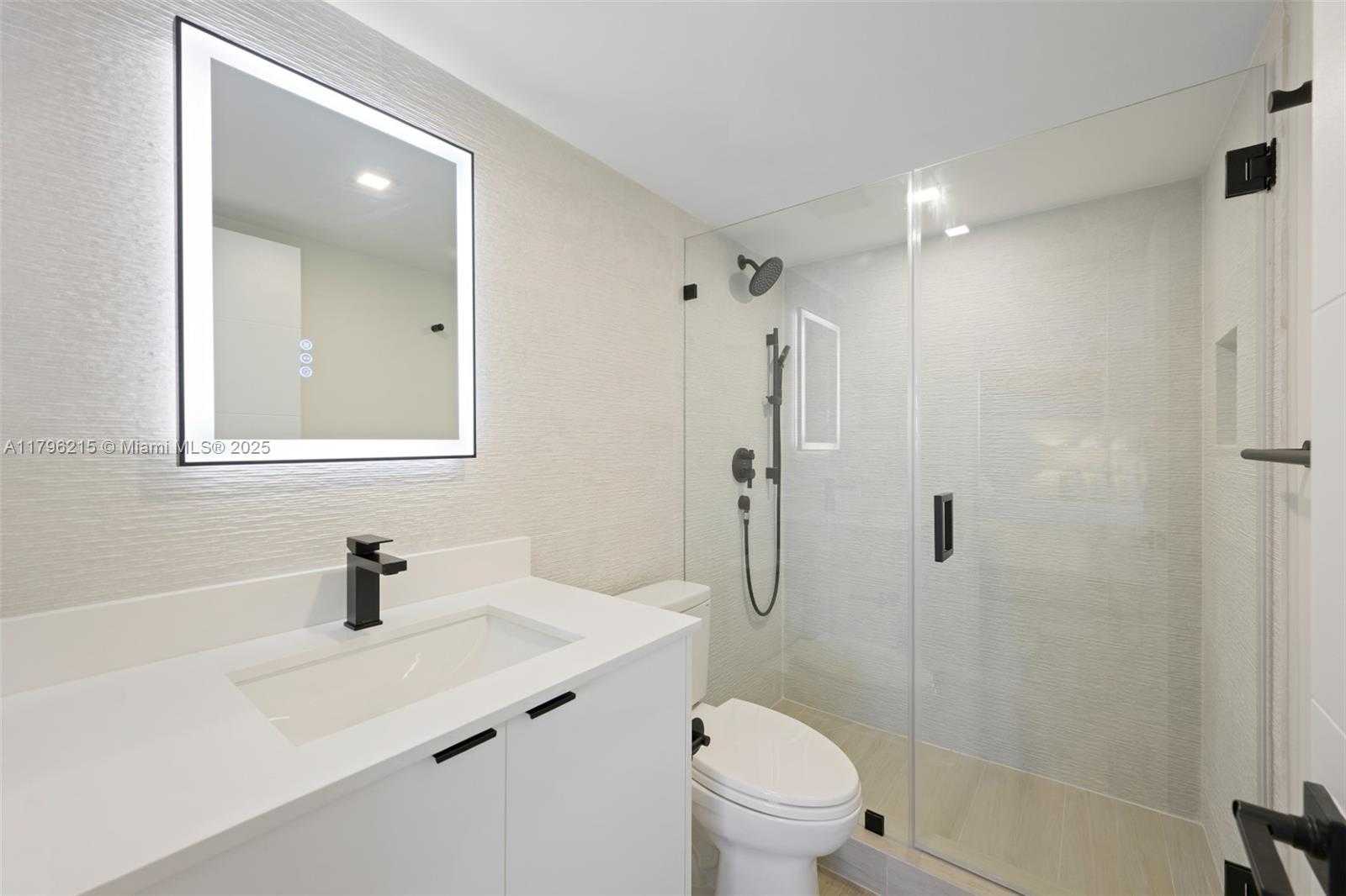 Small Image of 6767 COLLINS AVE #1710, Miami Beach Number 19