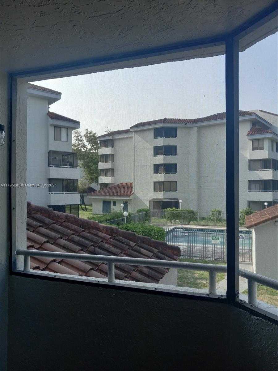 Small Image of 8275 SOUTH WEST 152ND AVE #D-205, Miami Number 10