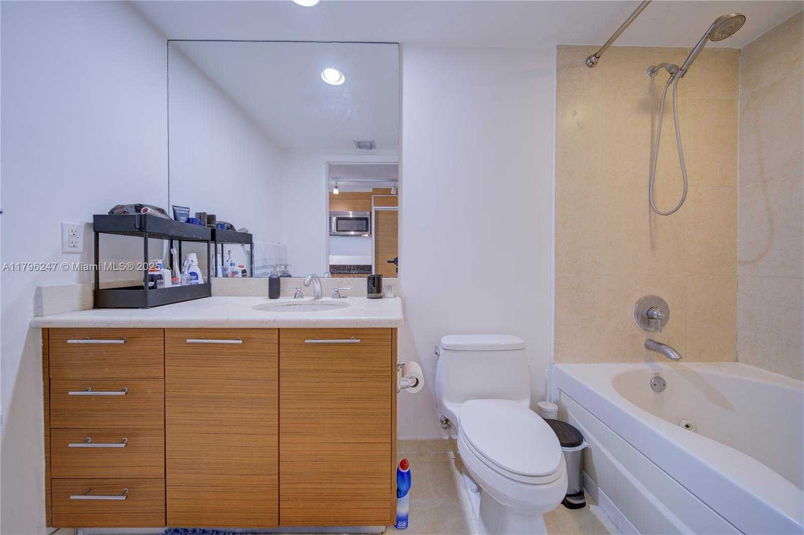 Small Image of 50 BISCAYNE BLVD #1903, Miami Number 15
