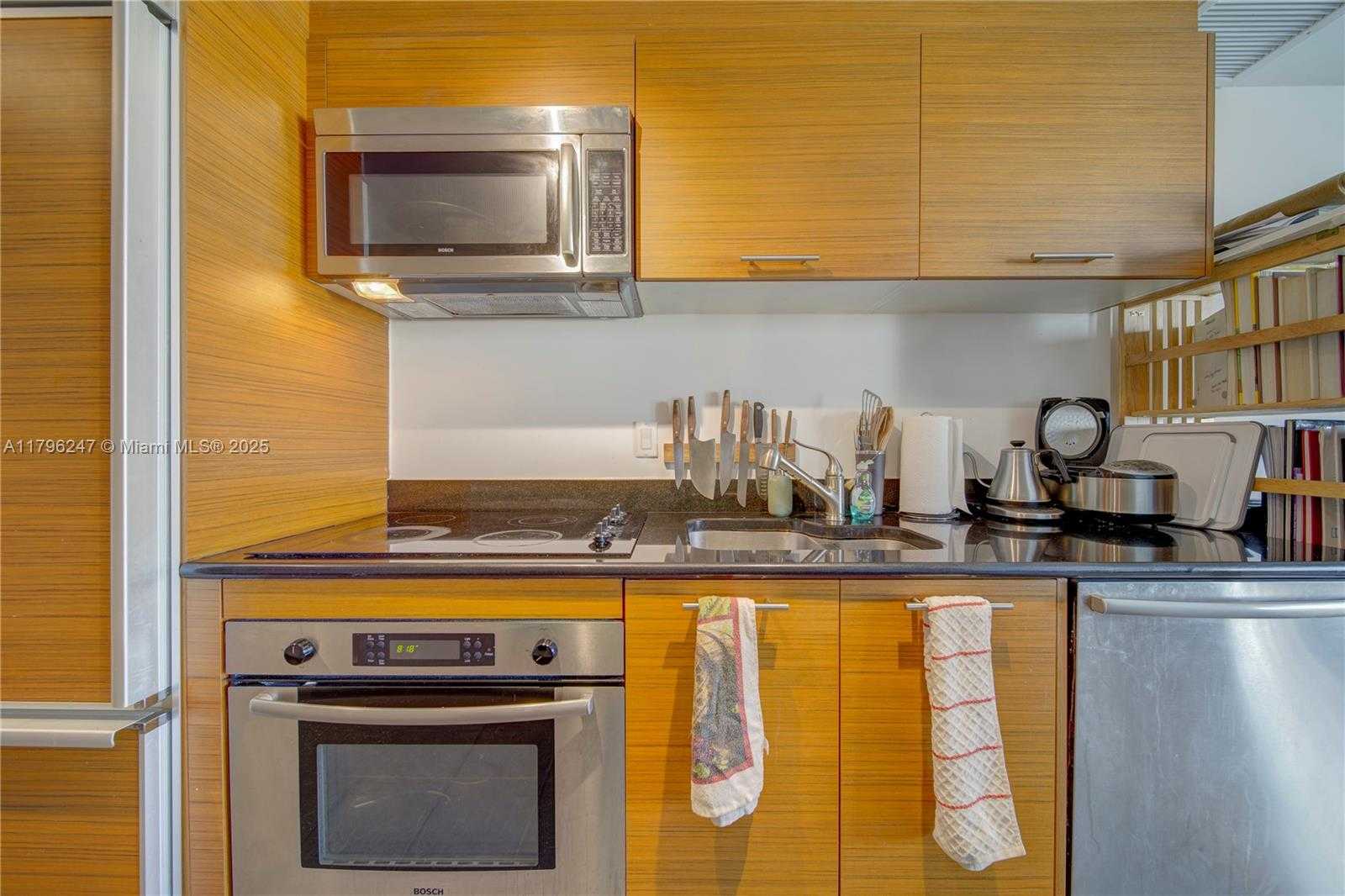 Small Image of 50 BISCAYNE BLVD #1903, Miami Number 5