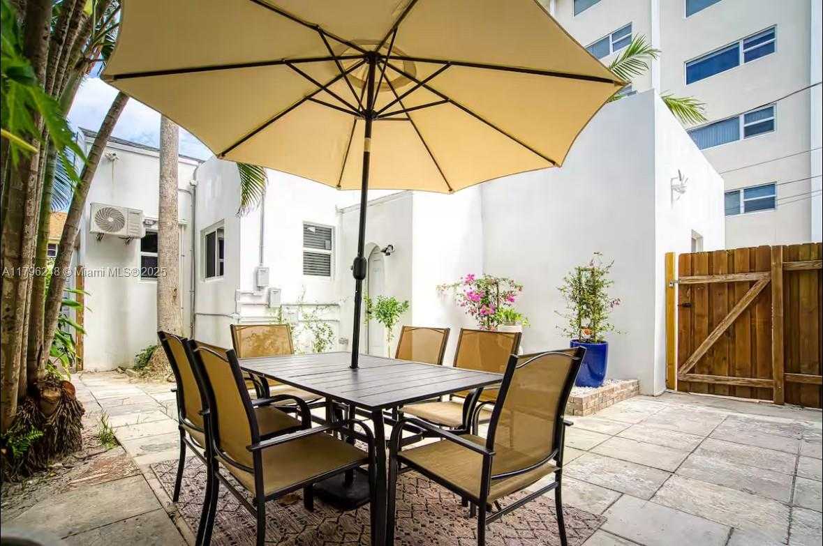 Small Image of 310 OREGON ST #3, Hollywood Number 3