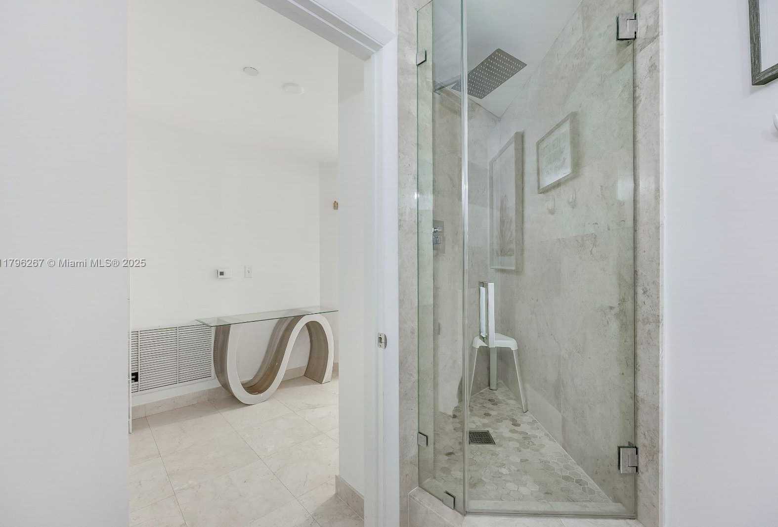 Small Image of 3131 NORTH EAST 188TH ST #1-507, Aventura Number 13