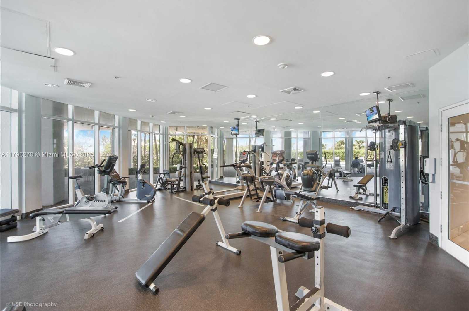 Small Image of 6515 COLLINS AVE #1710, Miami Beach Number 13