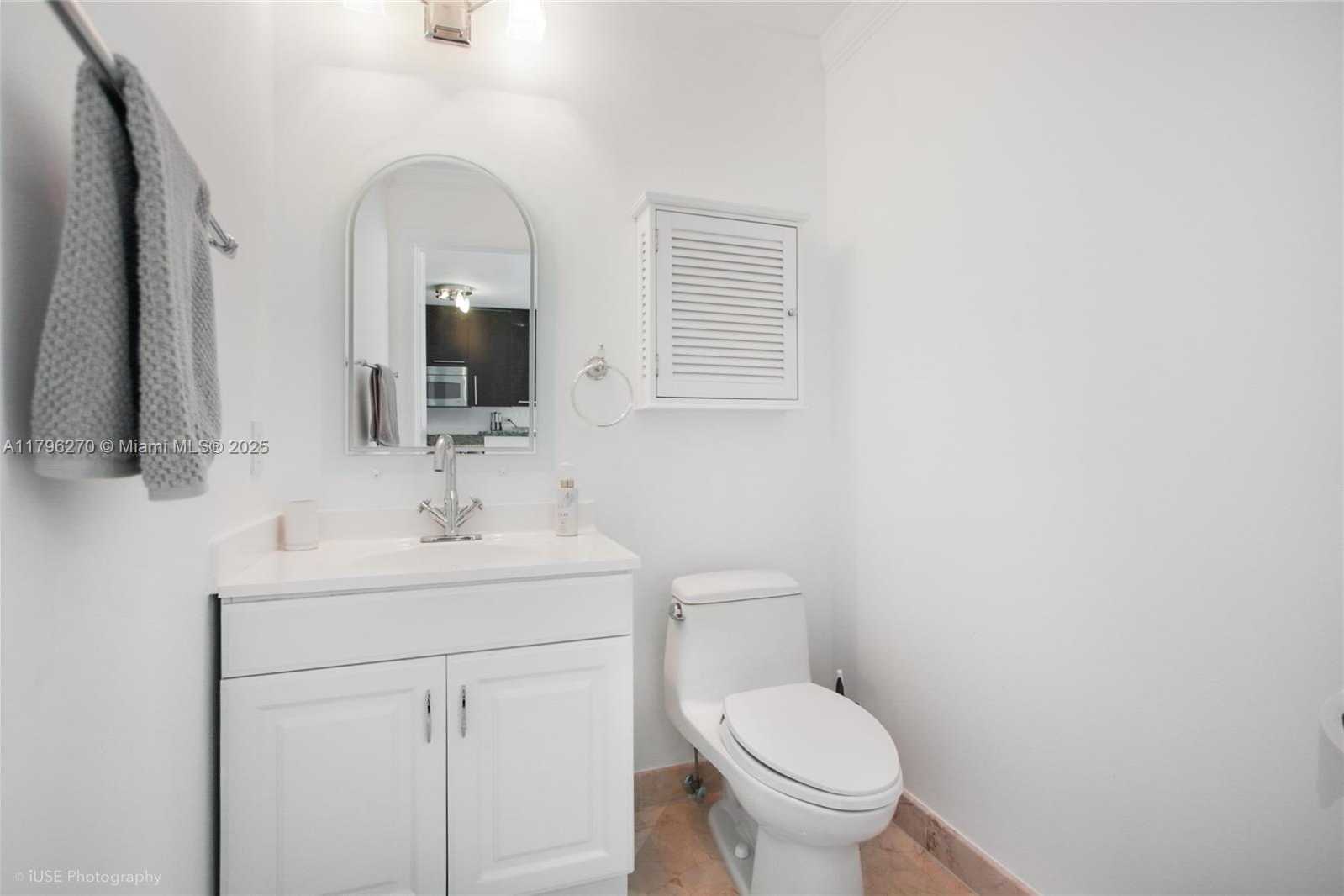 Small Image of 6515 COLLINS AVE #1710, Miami Beach Number 8