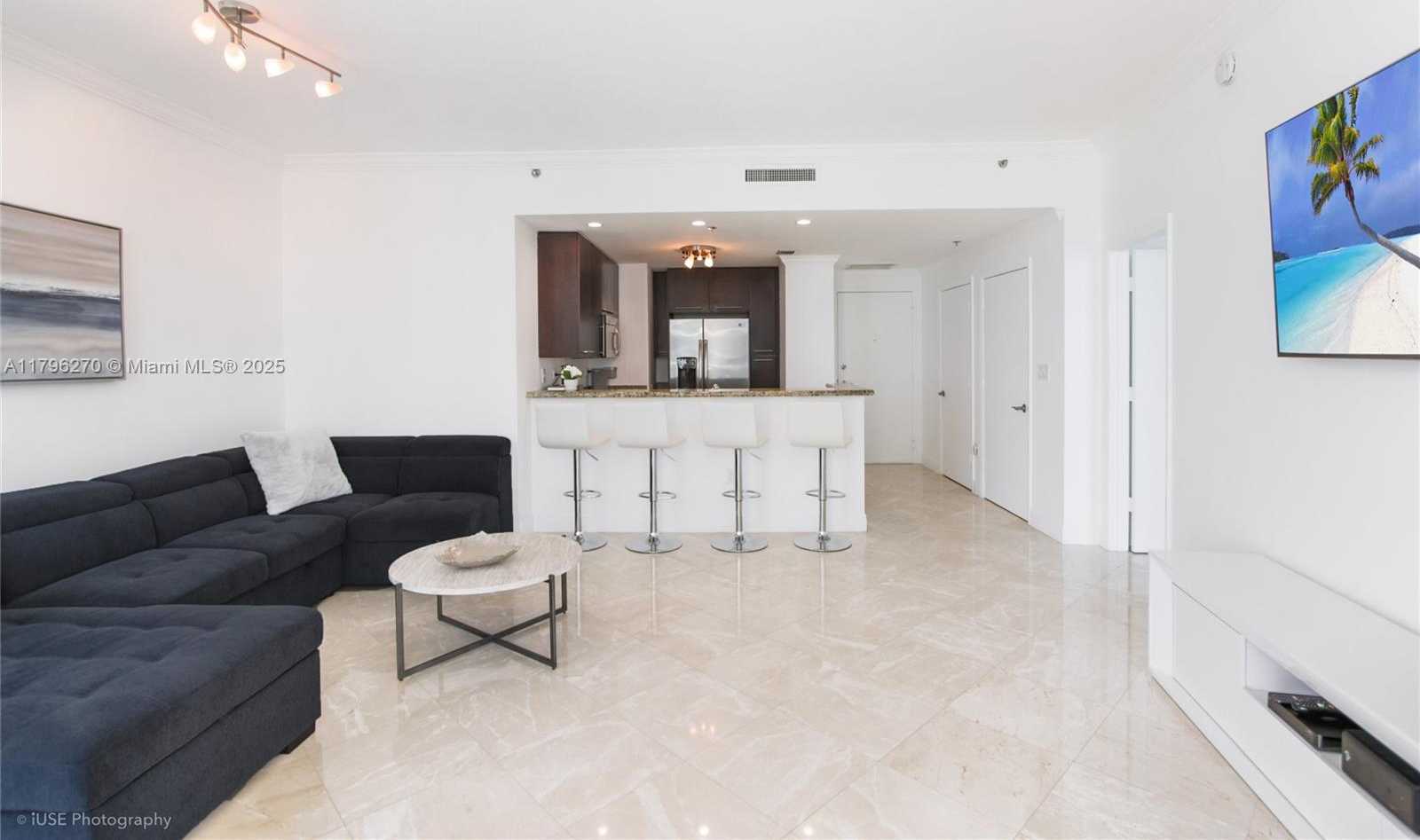 Small Image of 6515 COLLINS AVE #1710, Miami Beach Number 9