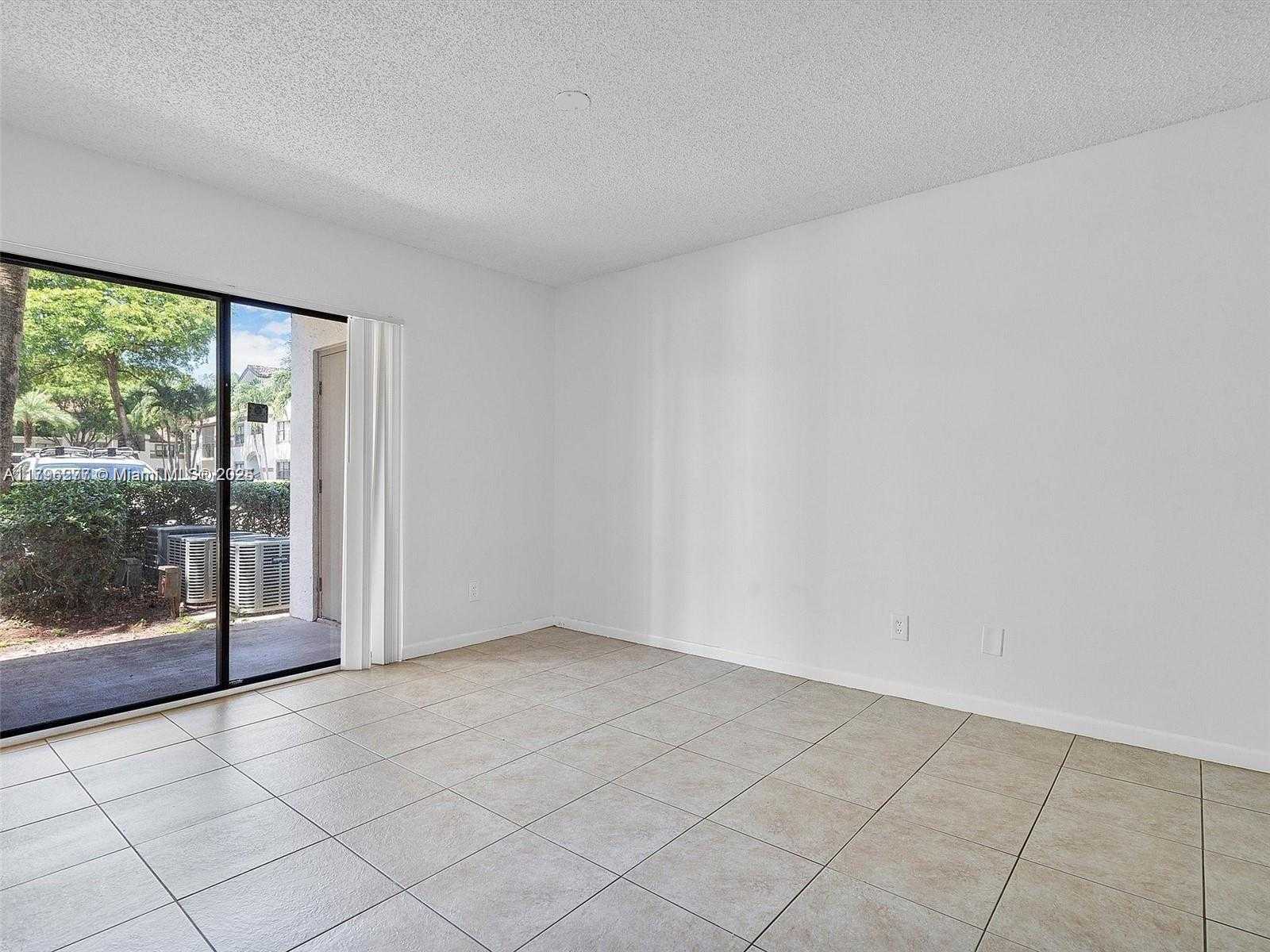 Small Image of 620 SOUTH PARK RD #16-2, Hollywood Number 11