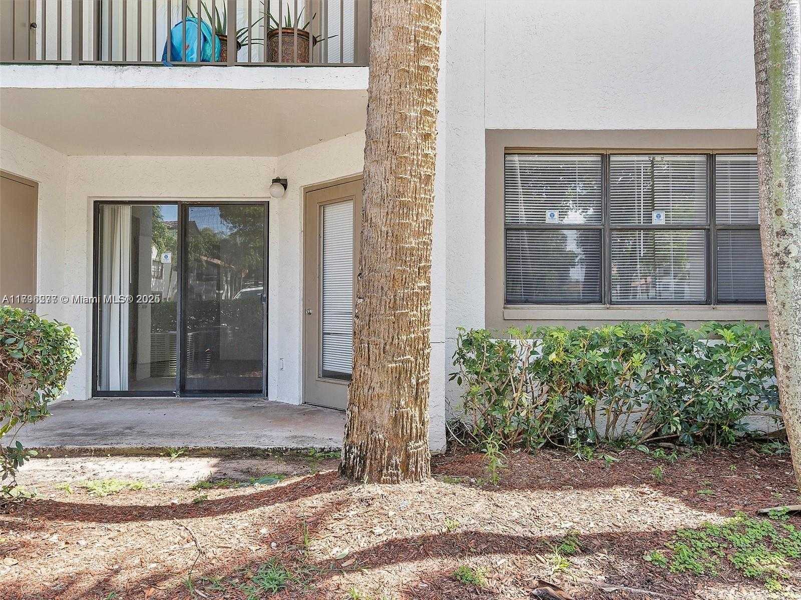 Small Image of 620 SOUTH PARK RD #16-2, Hollywood Number 18