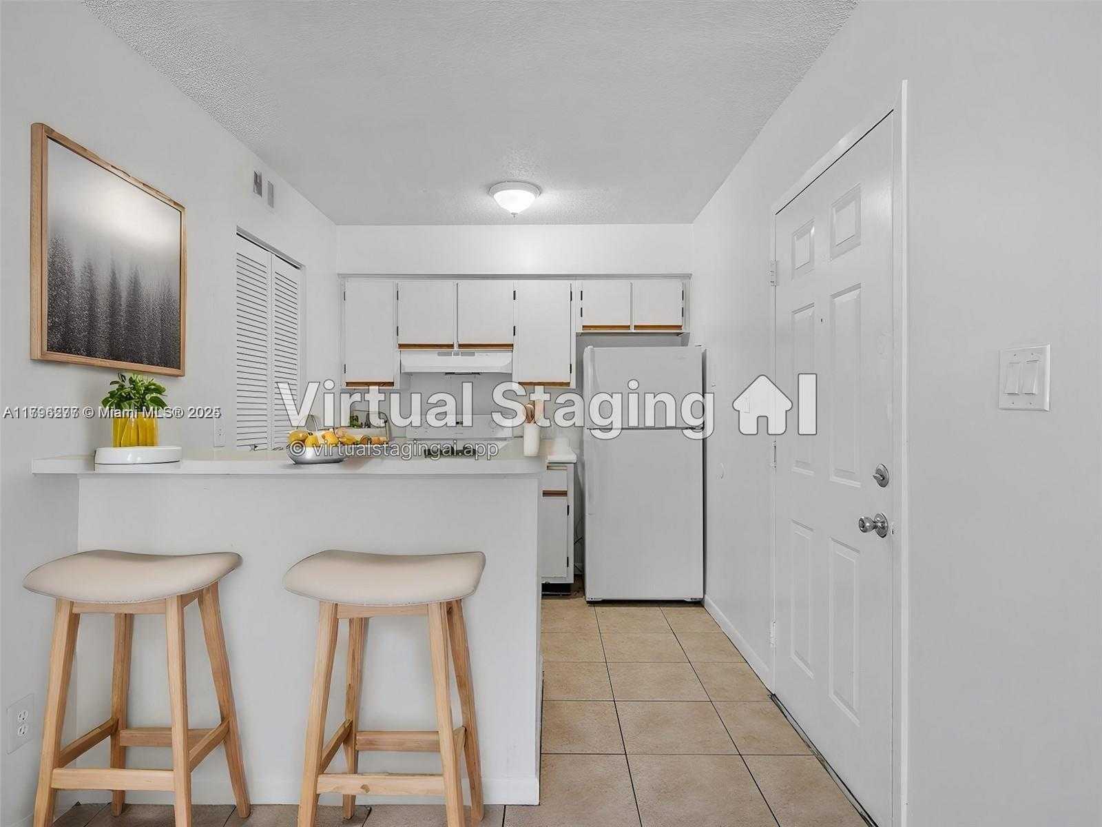 Small Image of 620 SOUTH PARK RD #16-2, Hollywood Number 2