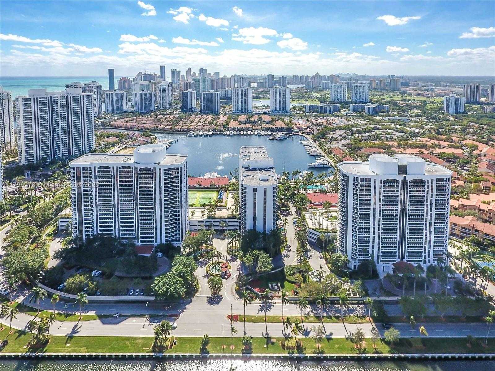 Small Image of 3610 YACHT CLUB DR #410, Aventura Number 2