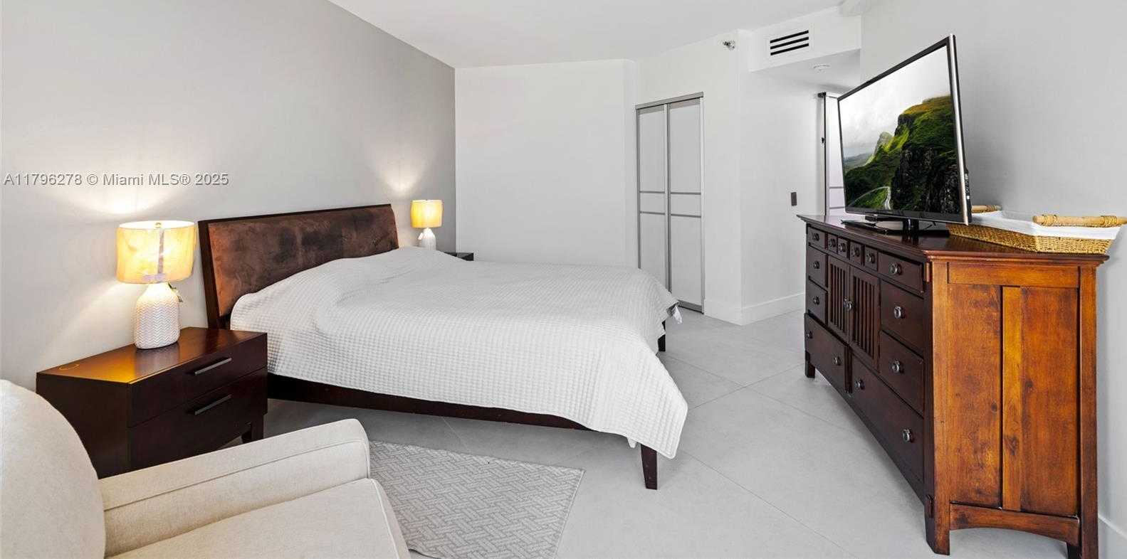 Small Image of 3610 YACHT CLUB DR #410, Aventura Number 21