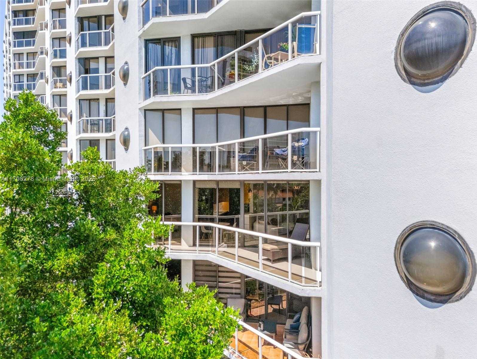 Small Image of 3610 YACHT CLUB DR #410, Aventura Number 29
