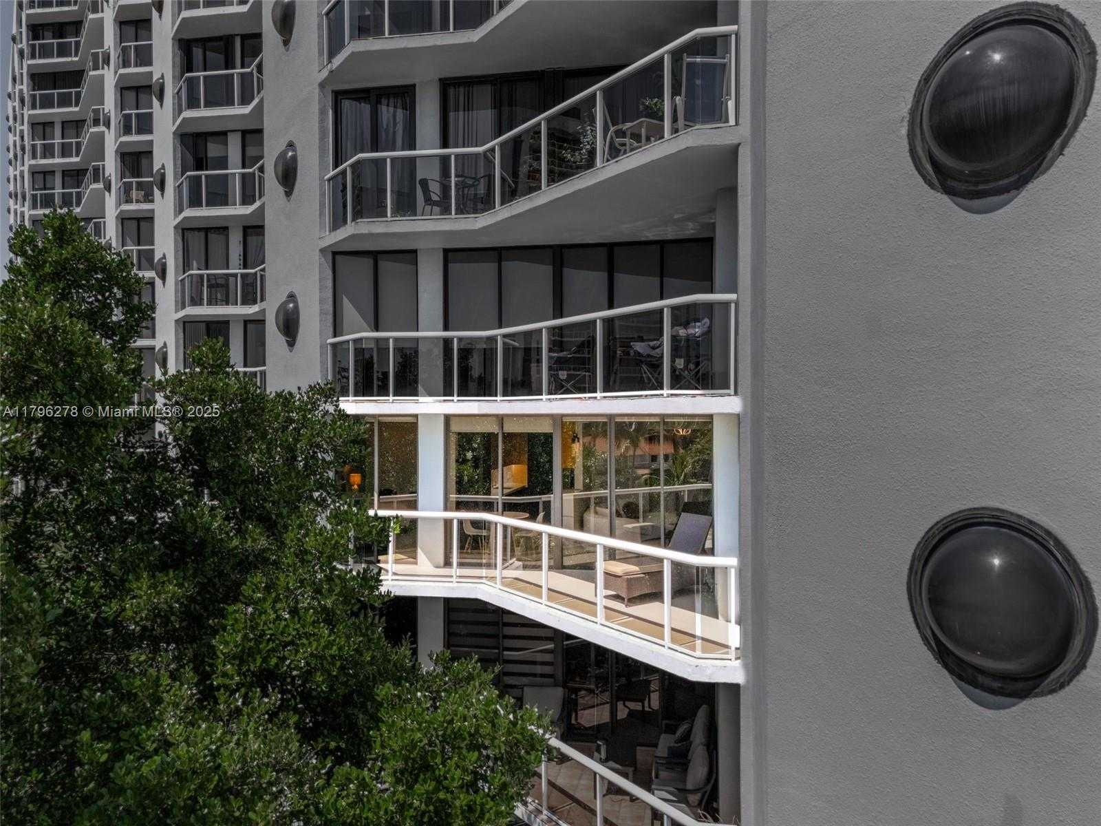 Small Image of 3610 YACHT CLUB DR #410, Aventura Number 30