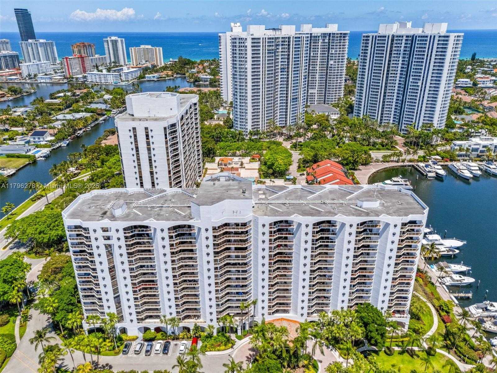 Small Image of 3610 YACHT CLUB DR #410, Aventura Number 34
