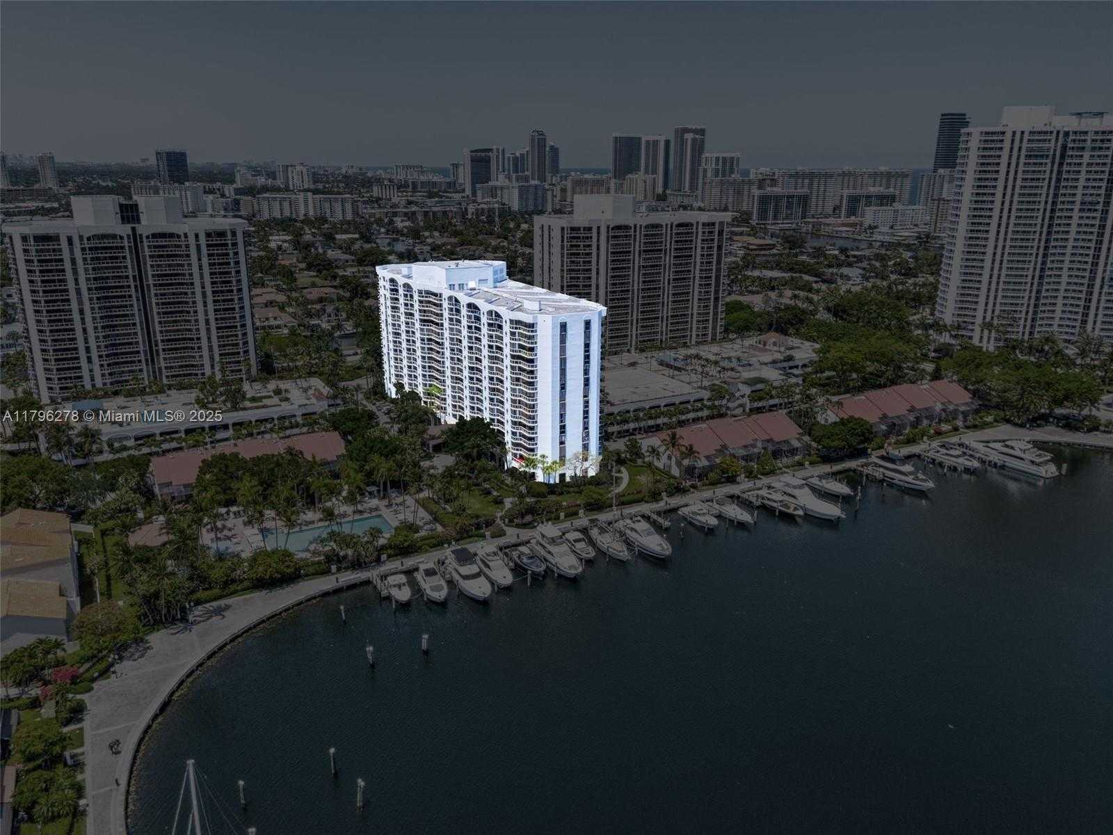 Small Image of 3610 YACHT CLUB DR #410, Aventura Number 40