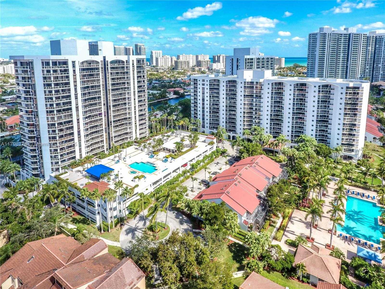 Small Image of 3610 YACHT CLUB DR #410, Aventura Number 7