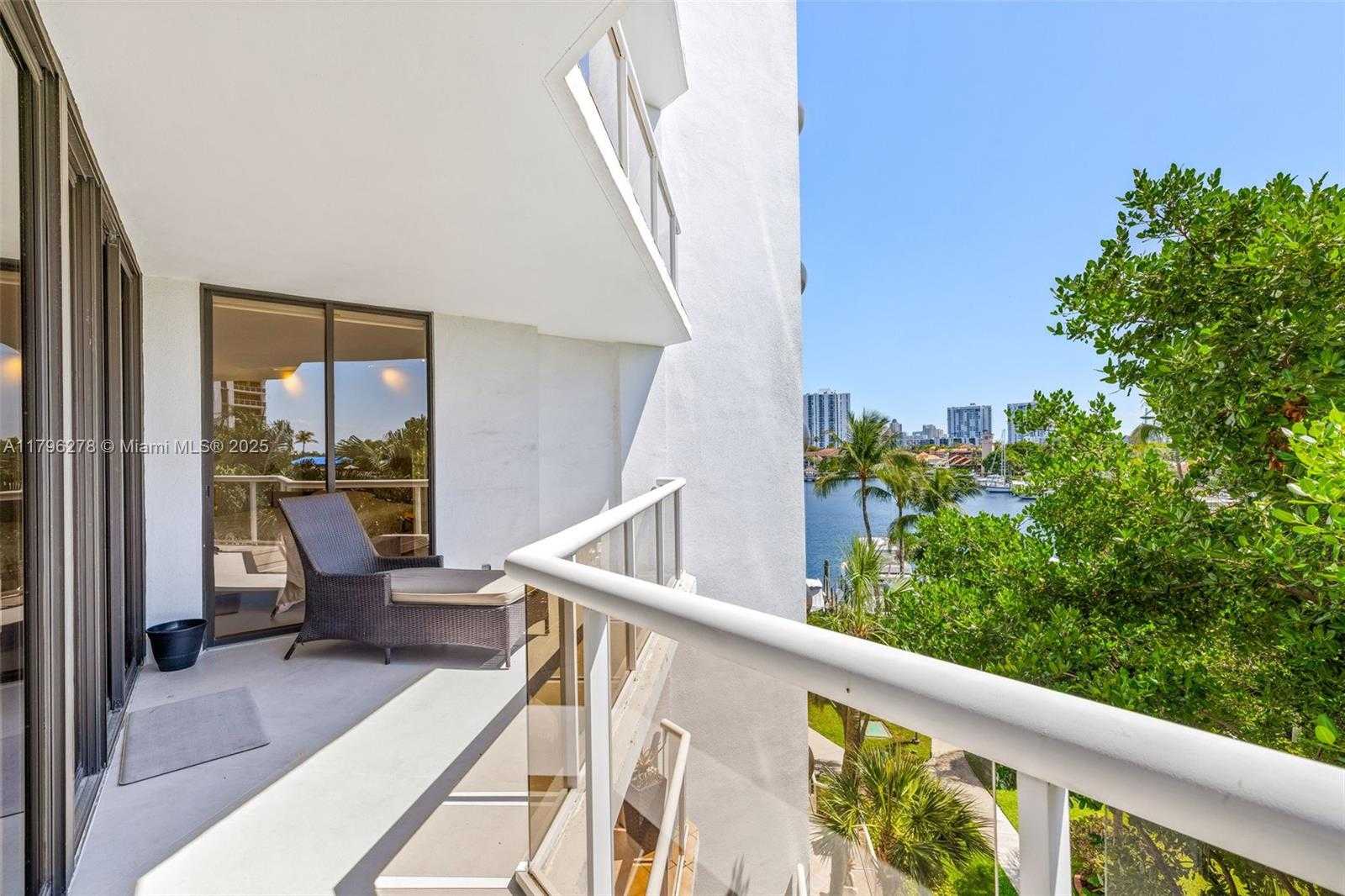 Small Image of 3610 YACHT CLUB DR #410, Aventura Number 8