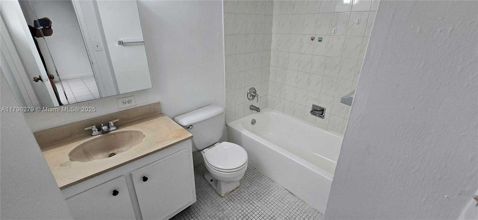 Small Image of 16919 #421, Sunny Isles Beach Number 18