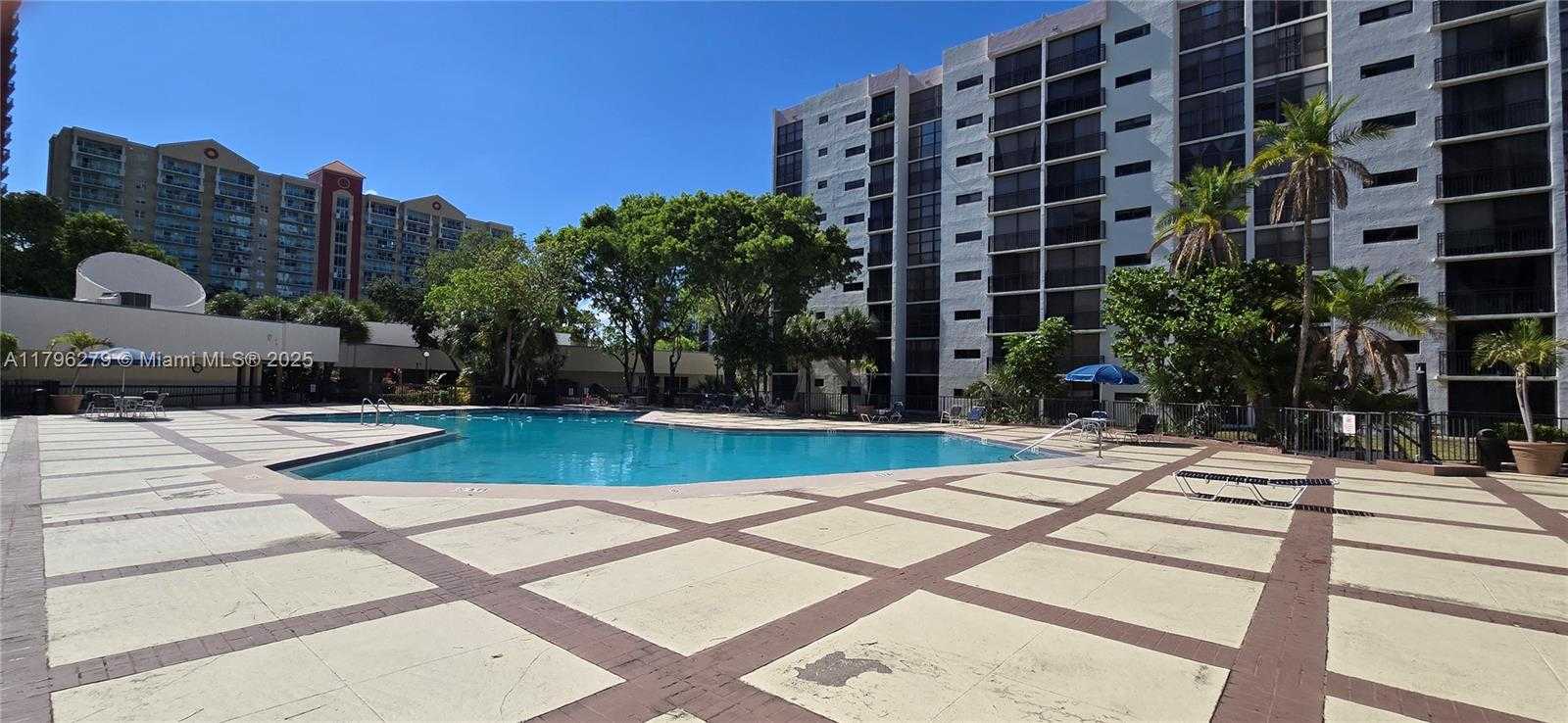 Small Image of 16919 #421, Sunny Isles Beach Number 20