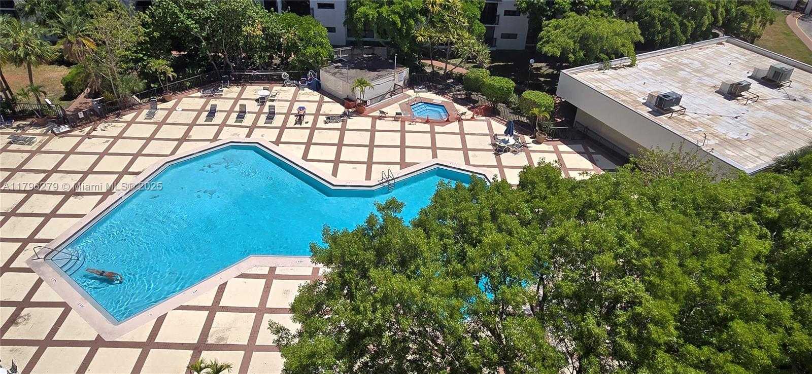 Small Image of 16919 #421, Sunny Isles Beach Number 22