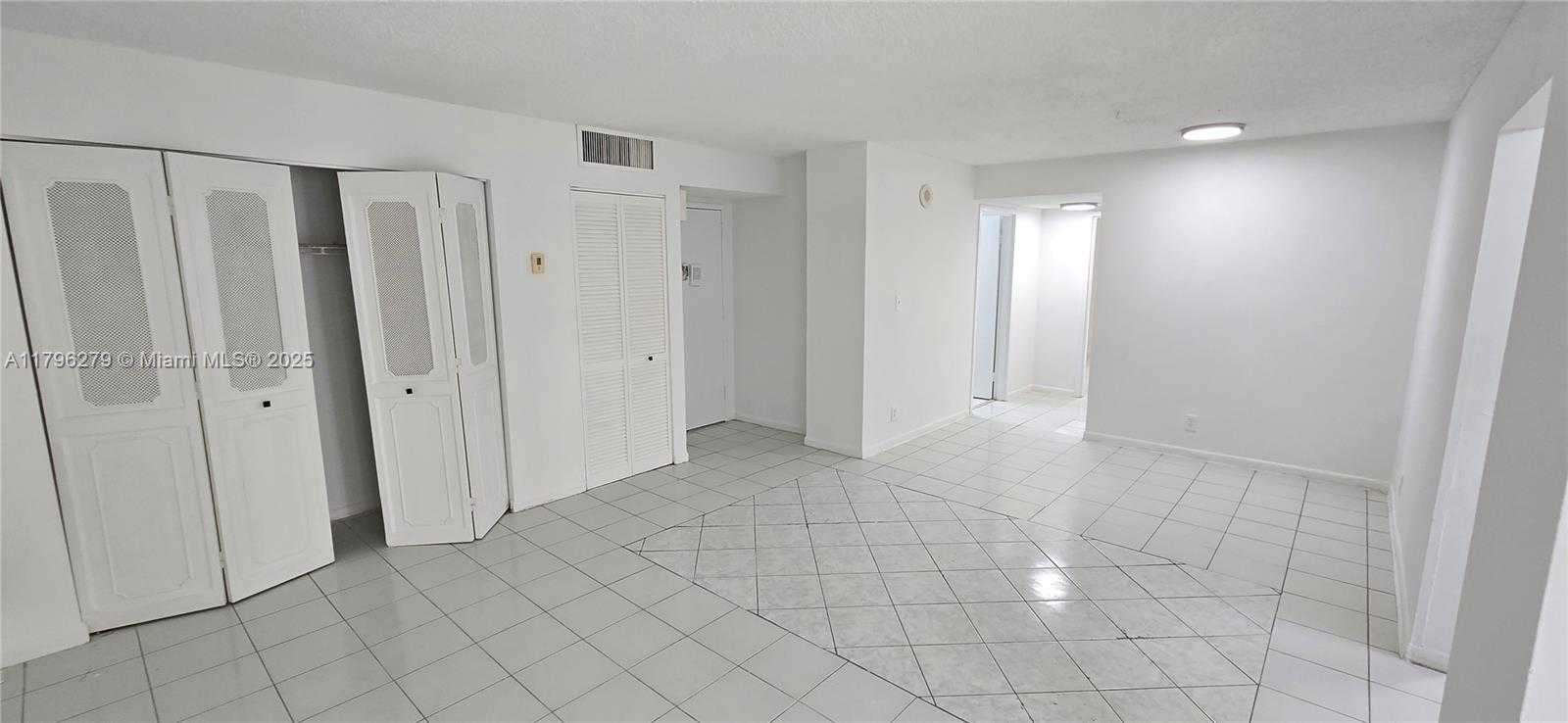 Small Image of 16919 #421, Sunny Isles Beach Number 4