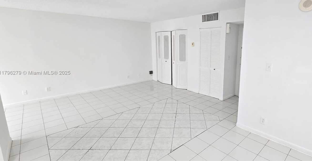 Small Image of 16919 #421, Sunny Isles Beach Number 5