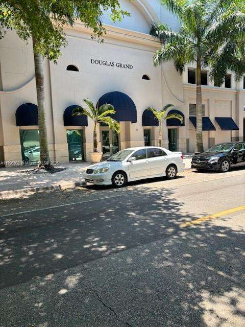 Small Image of 50 MENORES AVE #808, Coral Gables Number 10