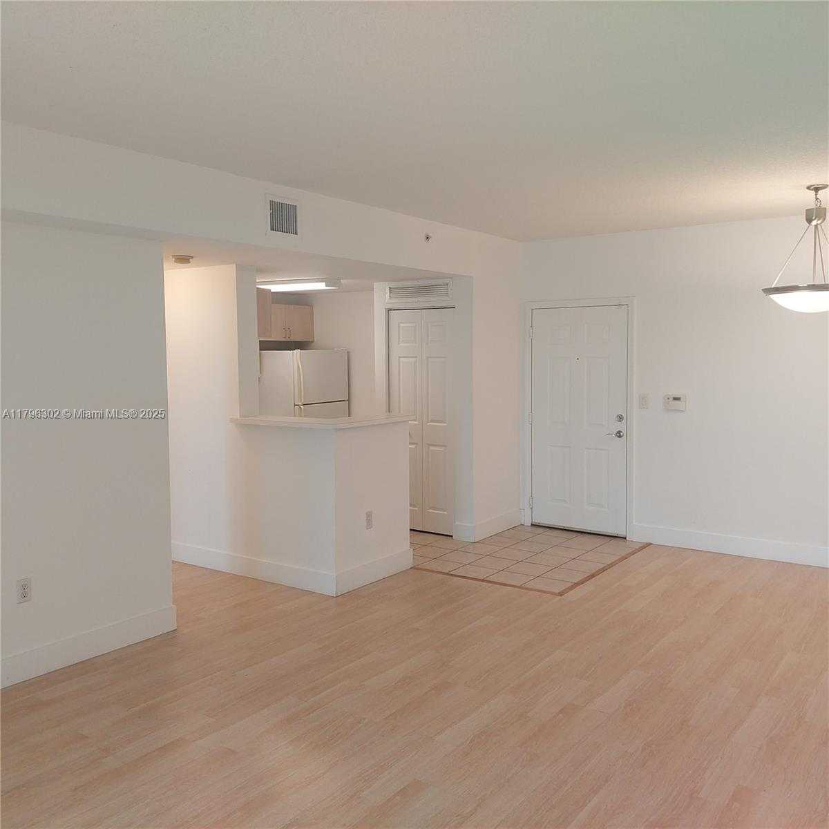 Small Image of 50 MENORES AVE #808, Coral Gables Number 19