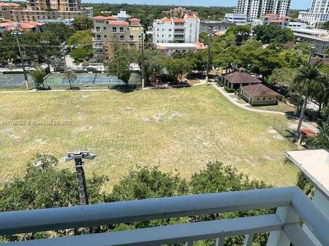 Small Image of 50 MENORES AVE #808, Coral Gables Number 2