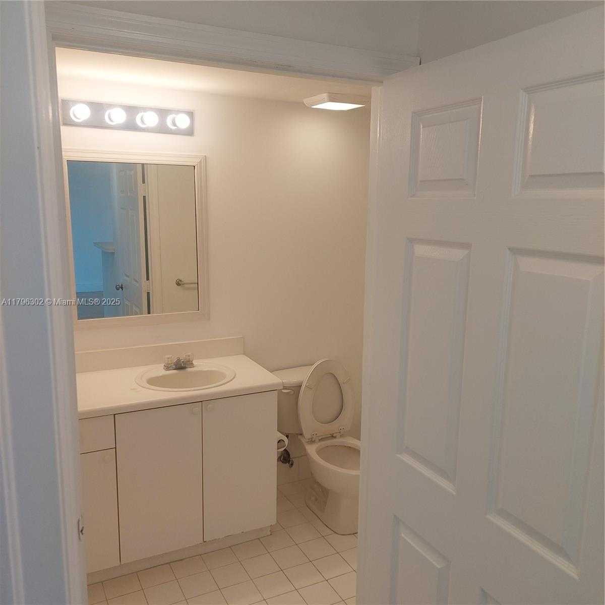 Small Image of 50 MENORES AVE #808, Coral Gables Number 21