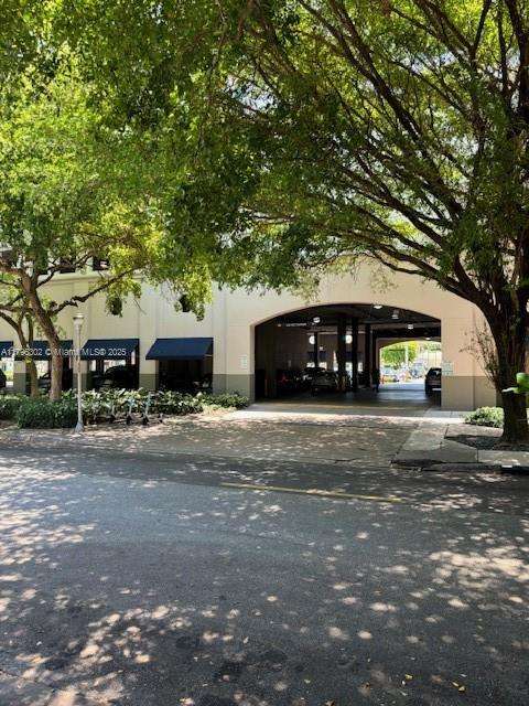 Small Image of 50 MENORES AVE #808, Coral Gables Number 8